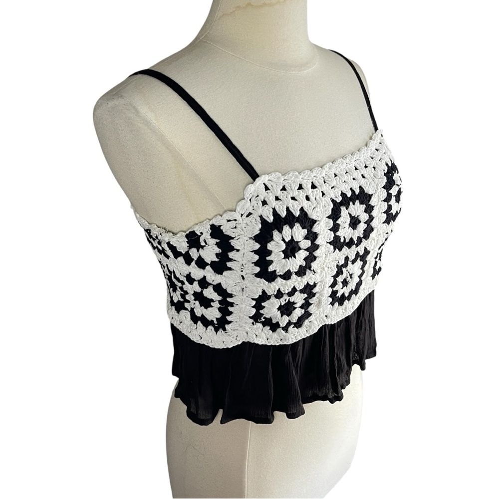 NWT REBELLION Crochet Granny Squares Top, Medium - Picture 3 of 10